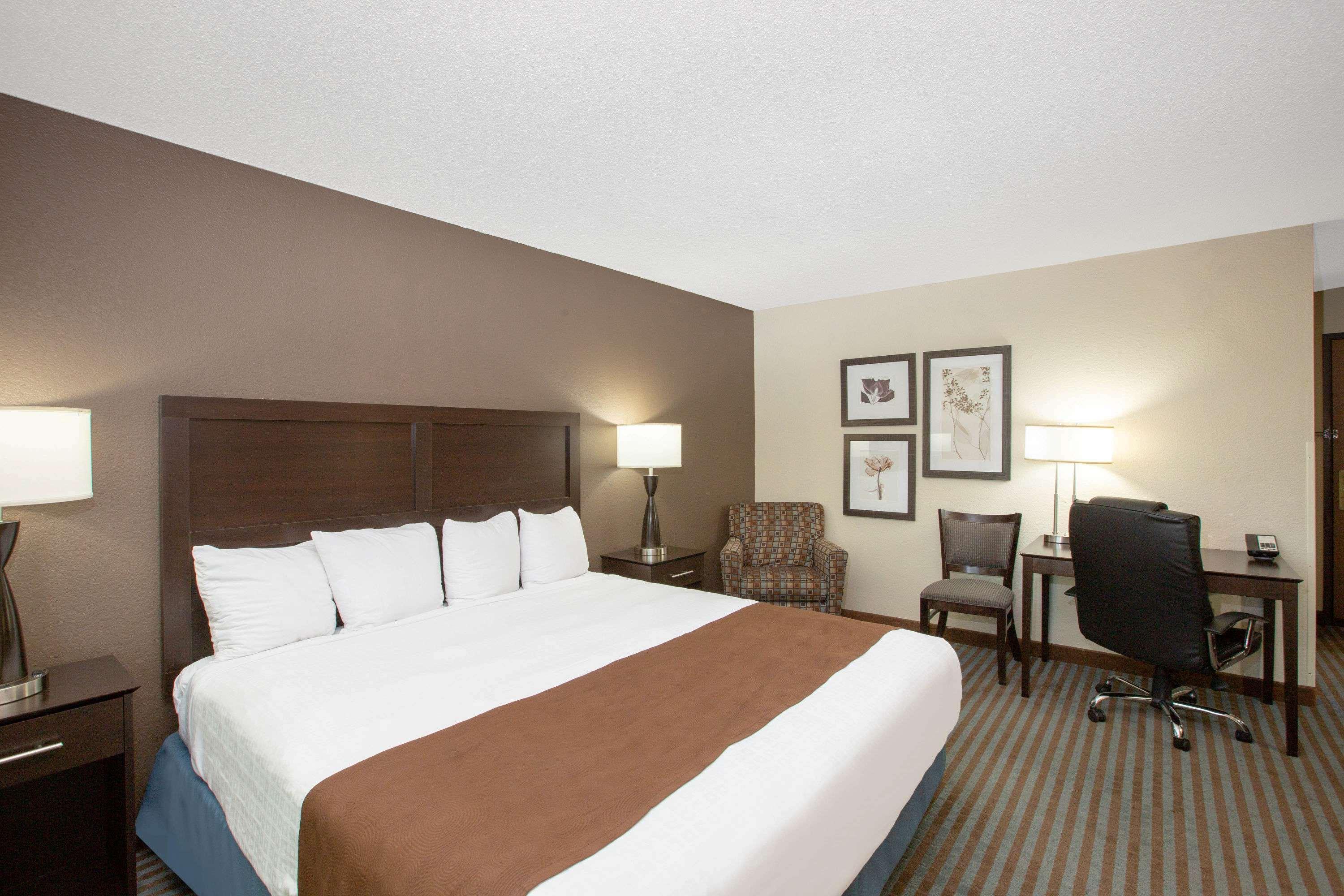 Americinn By Wyndham Lincoln North Экстерьер фото