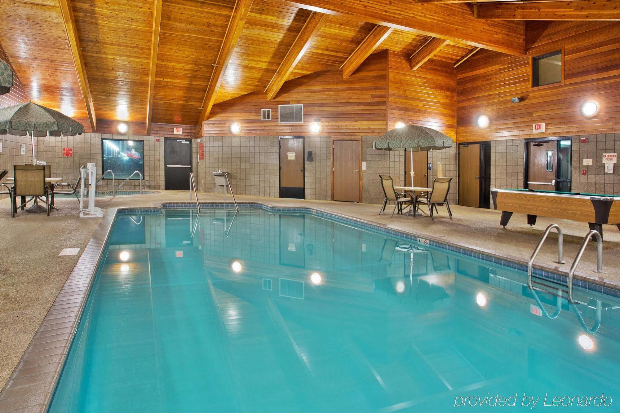 Americinn By Wyndham Lincoln North Экстерьер фото
